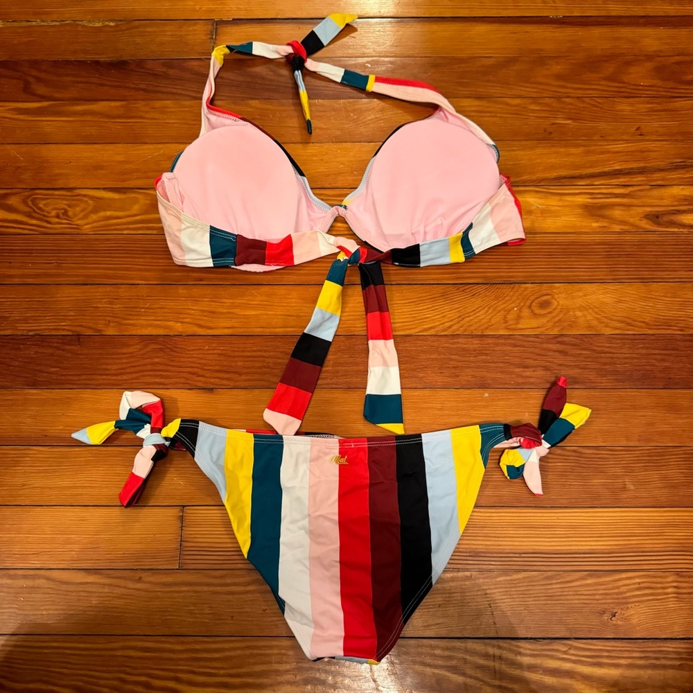Bikini Set - Picture 2 of 2